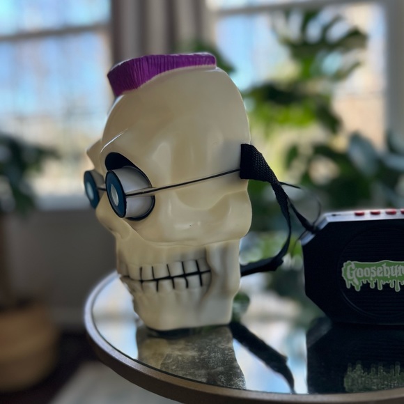 RARE HTF 1996 Goosebumps Curly The Skeleton Mask With Voice Changer Sound Box - Picture 11 of 17